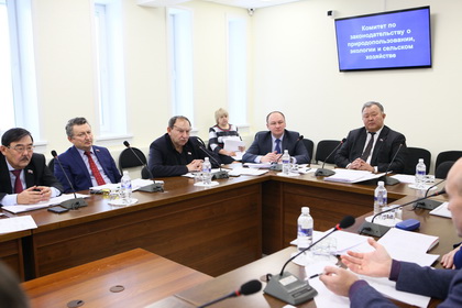 Кузьма Алдаров рассказал об итогах работы комитета по природопользованию, экологии и сельском хозяйстве 